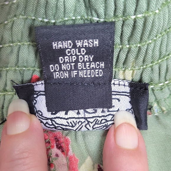 ***SOLD*** Angie Floral Wrap Side Shorts Tie Waist Med NWOT - Picture 11 of 11